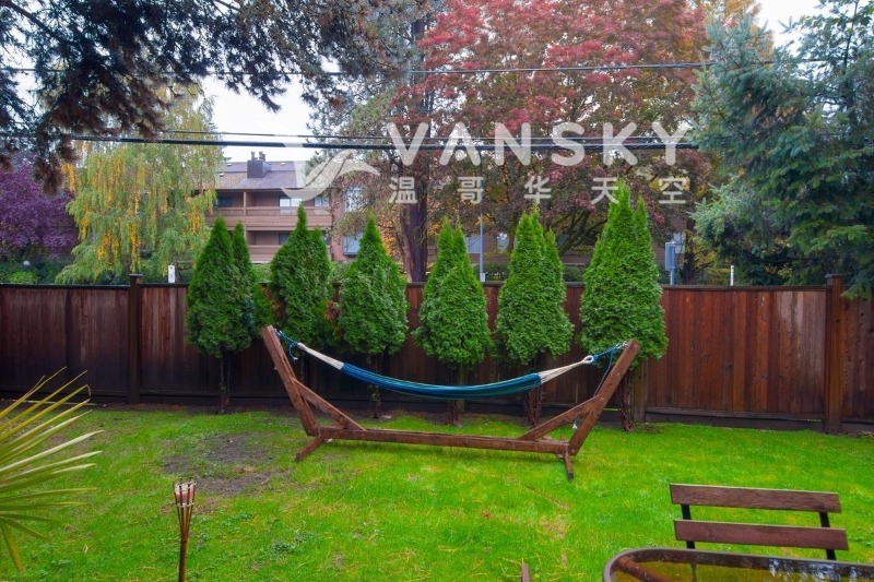 221217131532_Backyard 3.jpg